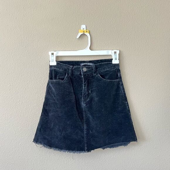 Brandy Melville Black Corduroy Mini Skirt - Picture 1 of 6